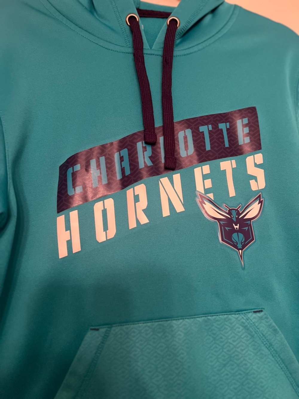 ๐ Charlotte Hornets NBA TX3 Warm Hoodie - Small - Picture 3 of 5
